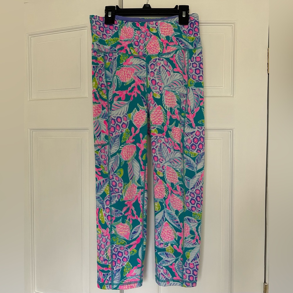 Lilly Pulitzer cropped leggings! Size medium:) Style: Taipei-Taiwan